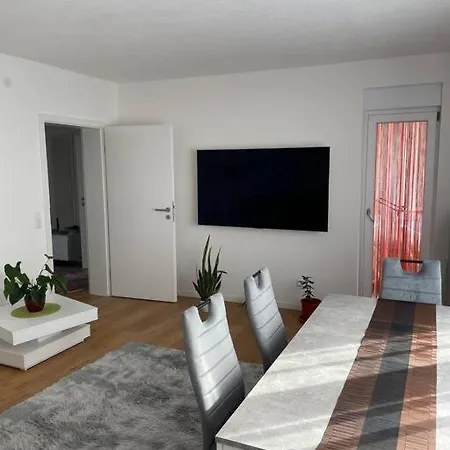 Ferienwohnung Mit Wohlfuhleffekt *